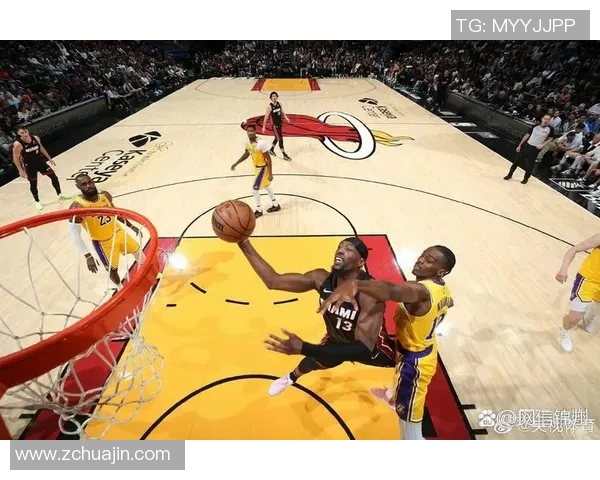 湖人对热火精彩回放11月19日比赛全程回顾与精彩瞬间分析